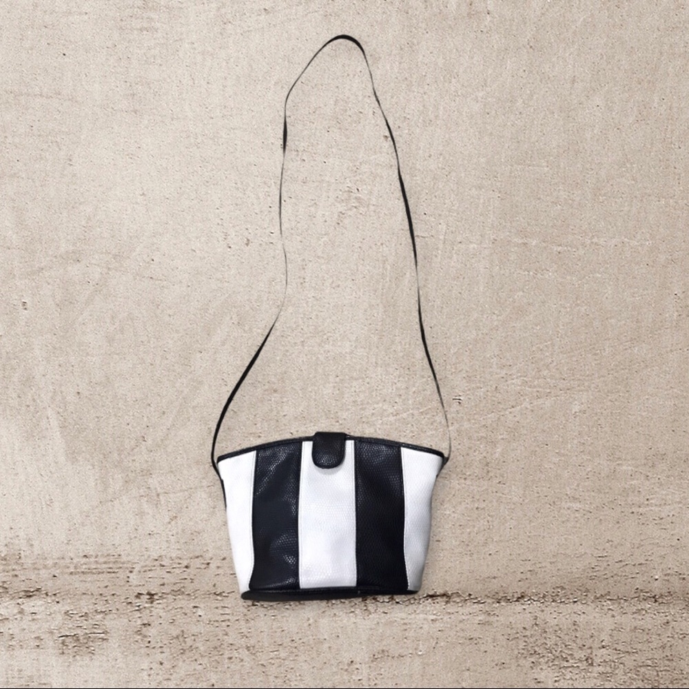 Vintage Gitano Black and White Shoulder Bag, OS